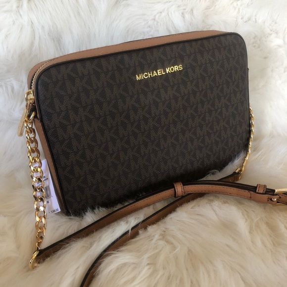 Last one ‼️New MK Jet Set Large Crossbody - Picture 2 of 5